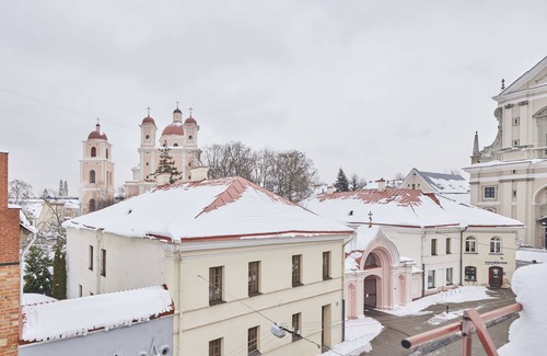 Old Town Apartment | A design apartment in boutique building ROOMA