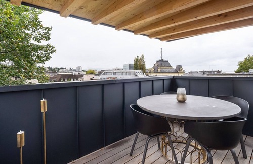 Bregenz Apartment | A dreamy city apartment with a view of Lake Constance.