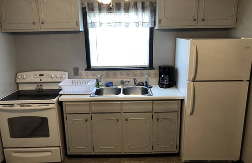 Cahokia House | A few minutes from downtown ST. LOUIS, MO! PREMIER HOST! RV & trailer friendly!