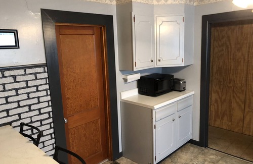 Cahokia House | A few minutes from downtown ST. LOUIS, MO! PREMIER HOST! RV & trailer friendly!