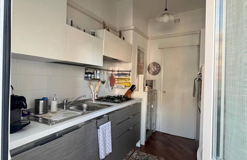 Milan Apartment | A FEW STEPS FROM THE RED LINE SUBWAY, COZY ONE-BEDROOM APARTMENT 4 PT BED