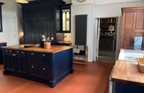 Chettle House | A former hotel set deep in the Dorset countryside in a small village