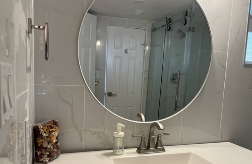 West Vancouver House | A Furnished 2 bedroom Garden floor Unit on a Fantastic Location