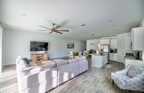 St. Cloud House | A Getaway Home in The Clouds