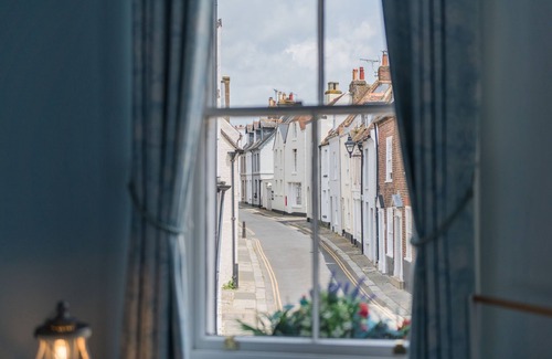 Deal House | A gorgeous, dog Friendly, 3 bedroom seaside holiday home in the centre of Deal