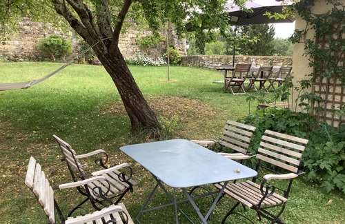 Saint-Arailles House | A haven of peace in the heart of a historic place with enclosed garden