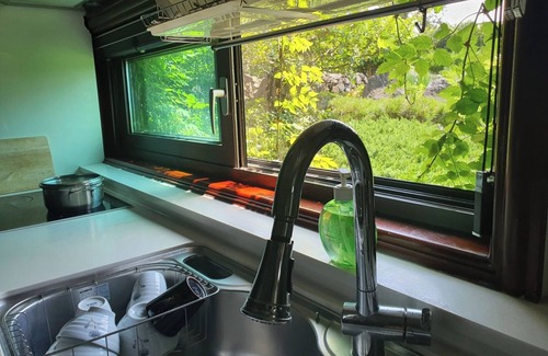 Jocheon Cottage | A healing cottage in Jeju City where you can play with dog in a spacious yard.