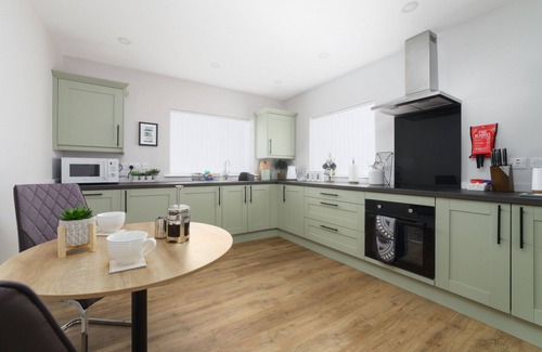 Mount Murray Cottage | A holiday cottage that sleeps 2 guests in 1 bedroom