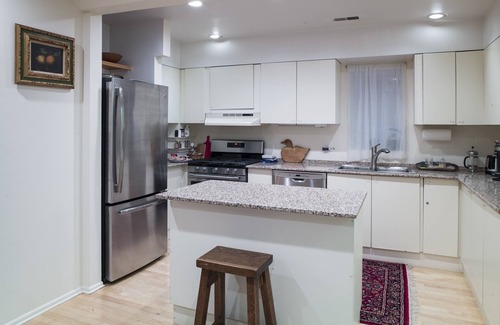 Old Town Triangle House | A home away from home!