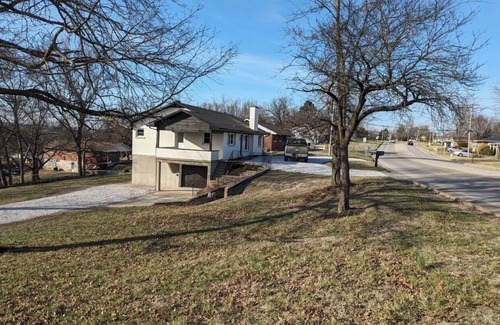 Jefferson City Apartment | A Home Away From Home