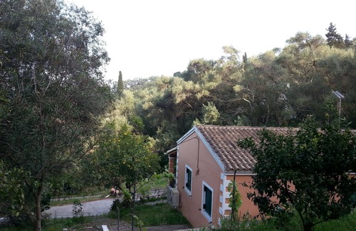 Agia Pelagia Chlomou House | A House for Relaxation