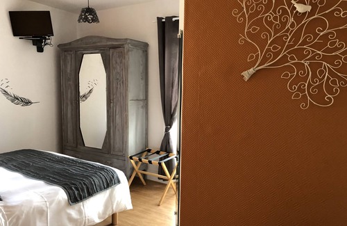 Charbonnieres-les-Vieilles Bed & Breakfast | A l'Aube des Volcans