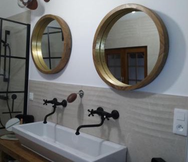 Lanty-sur-Aube Bed & Breakfast | A la maison du bonheur