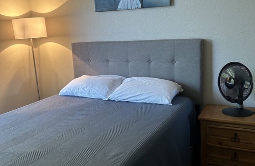 Val Vista Lakes Condo | A Lakes Gem!