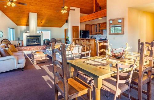 Julian House | A LIVING CANVAS Amazing Lake View Custom Home