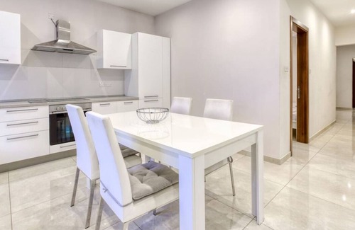Tower Road Apartment | A lovely 3BR home just off the promenade w/balcony