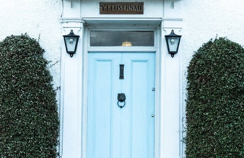 St Dogmaels House | A lovely family home with great views of the estuary