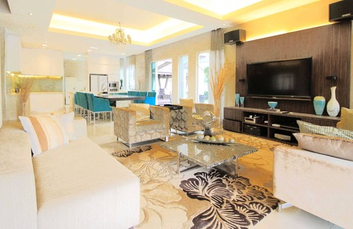 Cheras House | A Lux & Stylish 4BR House with Gazebo