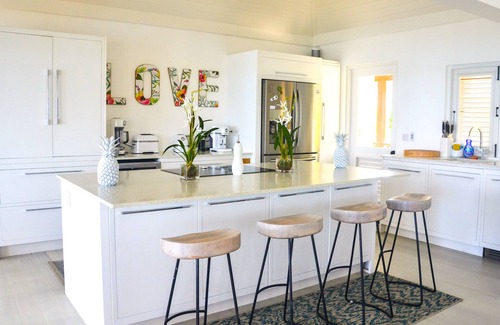 Friendship House | A luxurious, laid-back retreat on a special Caribbean island