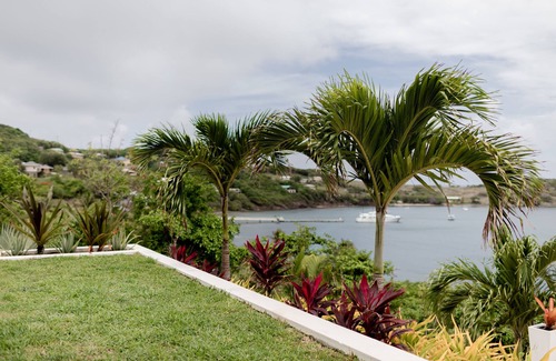 Friendship House | A luxurious, laid-back retreat on a special Caribbean island