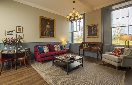 Lauder Apartment | A luxurious Scottish Castle retreat for two people