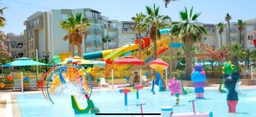 Monastir Apartment | A Luxury 2BR with Big Pools Perfect for Family Summer Escape!