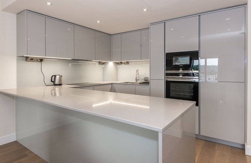 Whittington Apartment | A luxury, contemporary 2Bed & 2Bath Apartment Next to London Museum