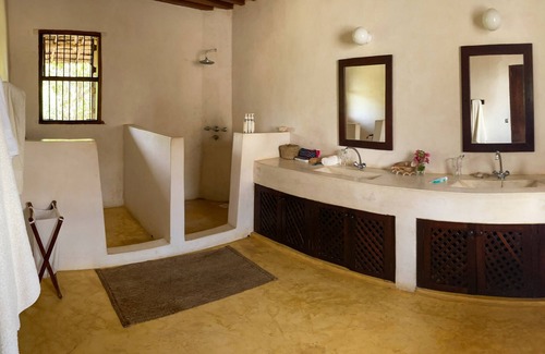 Lamu House | A luxury private beach villa and a pool with a staff just for you!