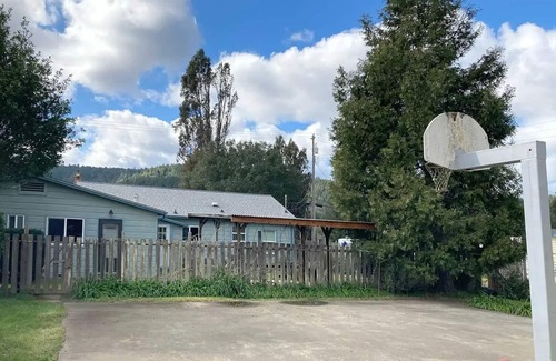 Boonville House | A mid-century ranch home for your next Northern California getaway