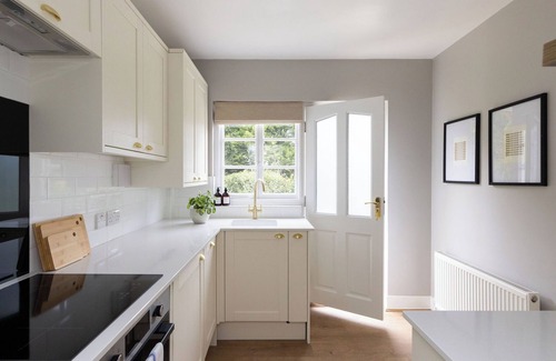 Lyminster House | A modern 2 bedroom cottage located close to Arundel and Littlehampton