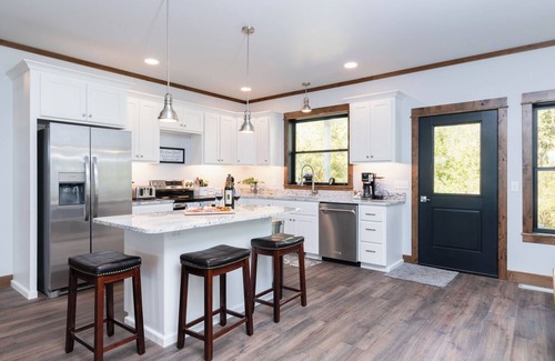 Libby House | A new vacation retreat nestled along the serene banks of the Kootenai River.