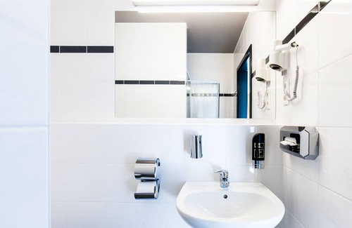 Strasnice Hotel | a&o Prague Rhea