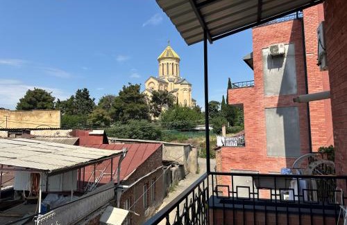 Avlabari Apartment | A p a r t m e n t AnnaMari O l d T b i l i s i