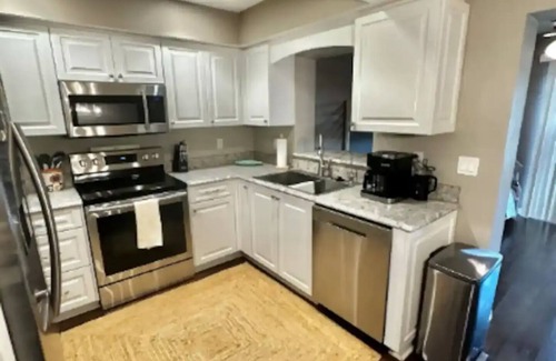 Sarasota House | A Peaceful Family Friendly Home in Sarasota Fla, Legacy Trail/Pinecraft