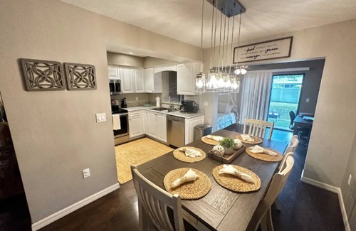 Sarasota House | A Peaceful Family Friendly Home in Sarasota Fla, Legacy Trail/Pinecraft