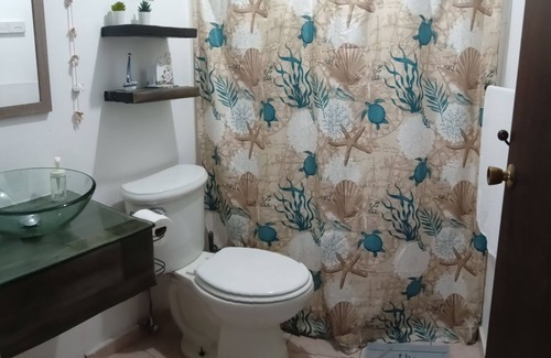 Pajaros Apartment | A Peaceful Place in the middle of the City with delightful views...