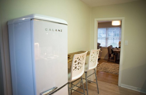 City Centre Cottage | A peaceful rest and charming stay await at our renovated 2-bedroom cottage.