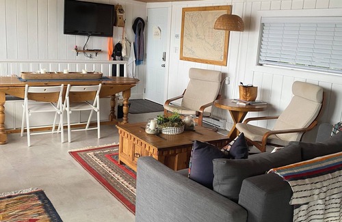 Tuwanek Cabin | A Peaceful Retreat just minutes from Sechelt