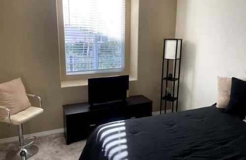 Fontana Apartment | A Peacefull Cozy Room