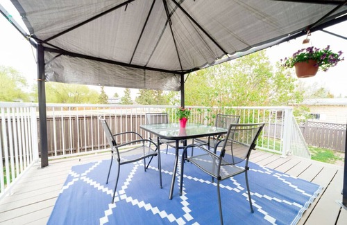 St. Albert House | A perfect 5BR Bungalow