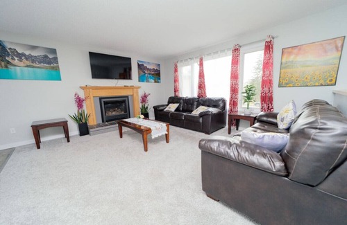 St. Albert House | A perfect 5BR Bungalow