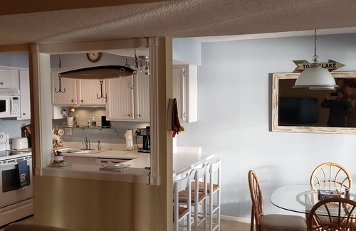 Anderson Villa | A Perfect Lake Front Condominium