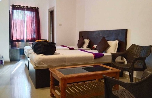 Bodh Gaya Bed & Breakfast | A popular 5-bedroom bed and breakfast accommodation in Bodh Gaya.
