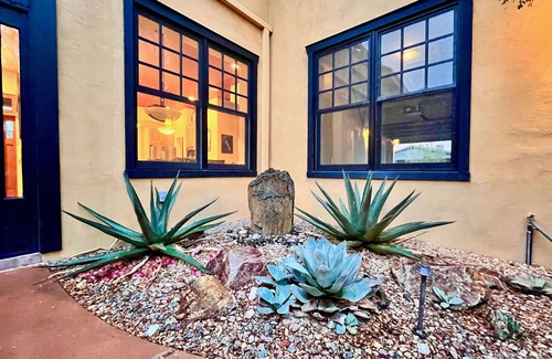El Presidio Historic District House | A Premium and Award-Winning Downtown Property Minutes from the UofA!