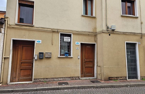 Mestre House | A Private Room With Private External Bathroom In Mestre Train Station