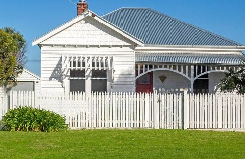 Port Fairy House | A quaint little retreat for a family, situated in a quiet family friendly cul de sac.