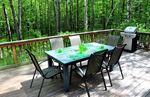Elizabethtown Cottage | A quiet, private retreat along a babbling brook in the Adirondack High Peaks