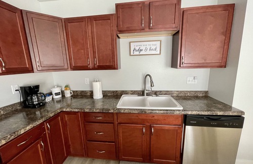 Sioux Falls House | A Ray of Sunshine- A 2 Bedroom Home near The Denny, Downtown, and I-29