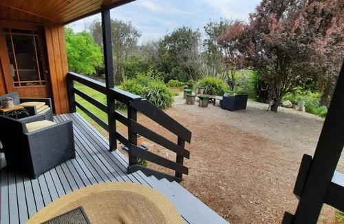 Fingal House | A relaxed fun Cosy Cabin- 5 min from ocean and bay beaches and the Hot springs