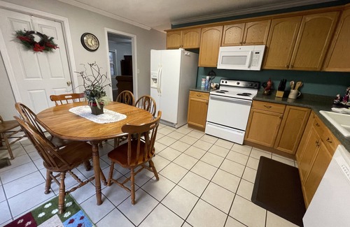 Lupton City House | A relaxing Mountain retreat - 15 - 20 minutes to downtown Chattanooga!